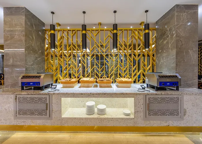 منتجع Siva Grand 4*