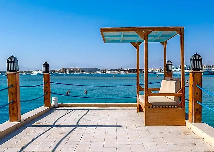 منتجع Siva Grand 4*