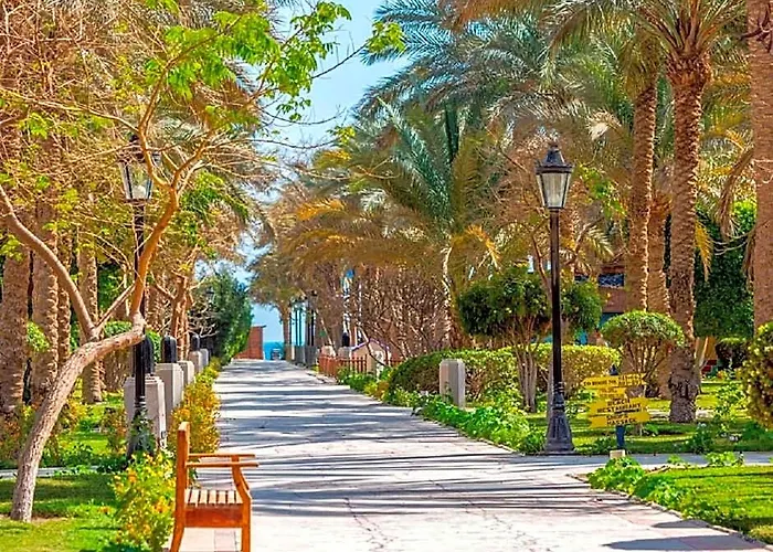 Siva Grand منتجع 4*