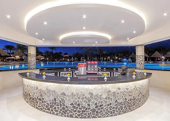 Siva Grand منتجع 4*